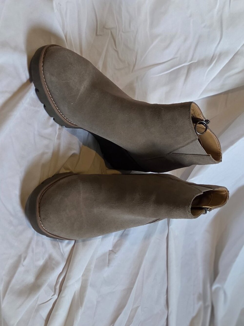 Vionic Hazal Water-Repellent Wedge Ankle Bootie (sz US 9M/EU 40 / UK 6.5)